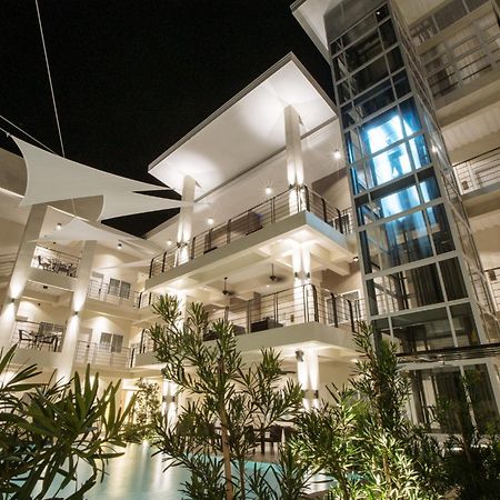 Rovira Suites Dumaguete City Esterno foto