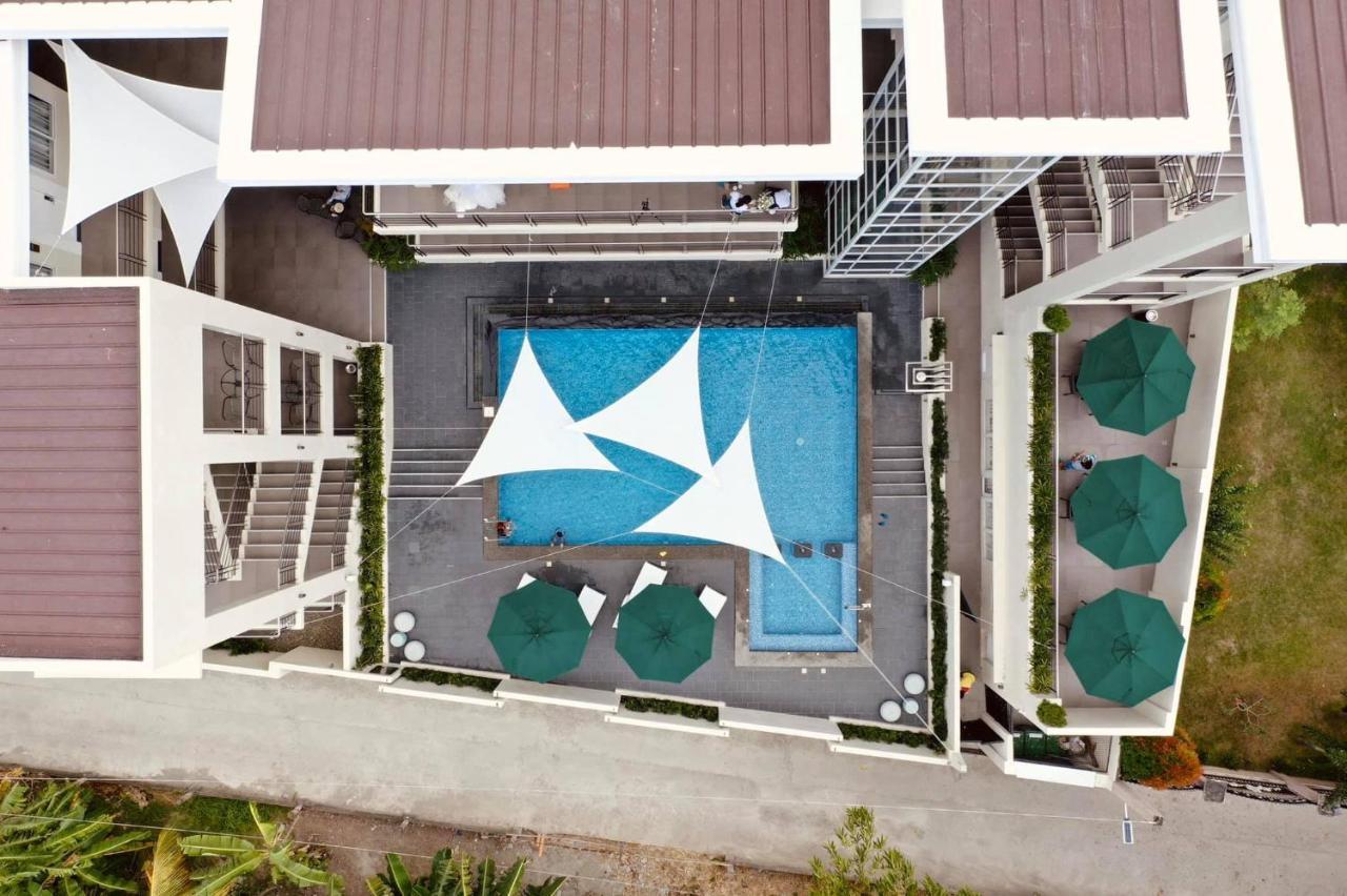 Rovira Suites Dumaguete City Esterno foto