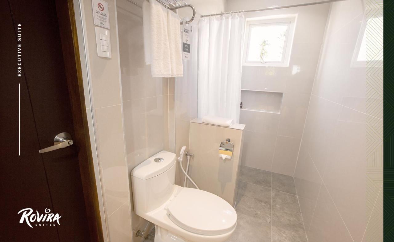 Rovira Suites Dumaguete City Esterno foto