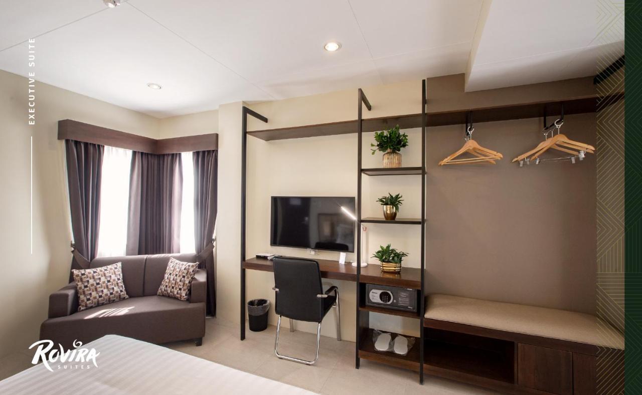 Rovira Suites Dumaguete City Esterno foto